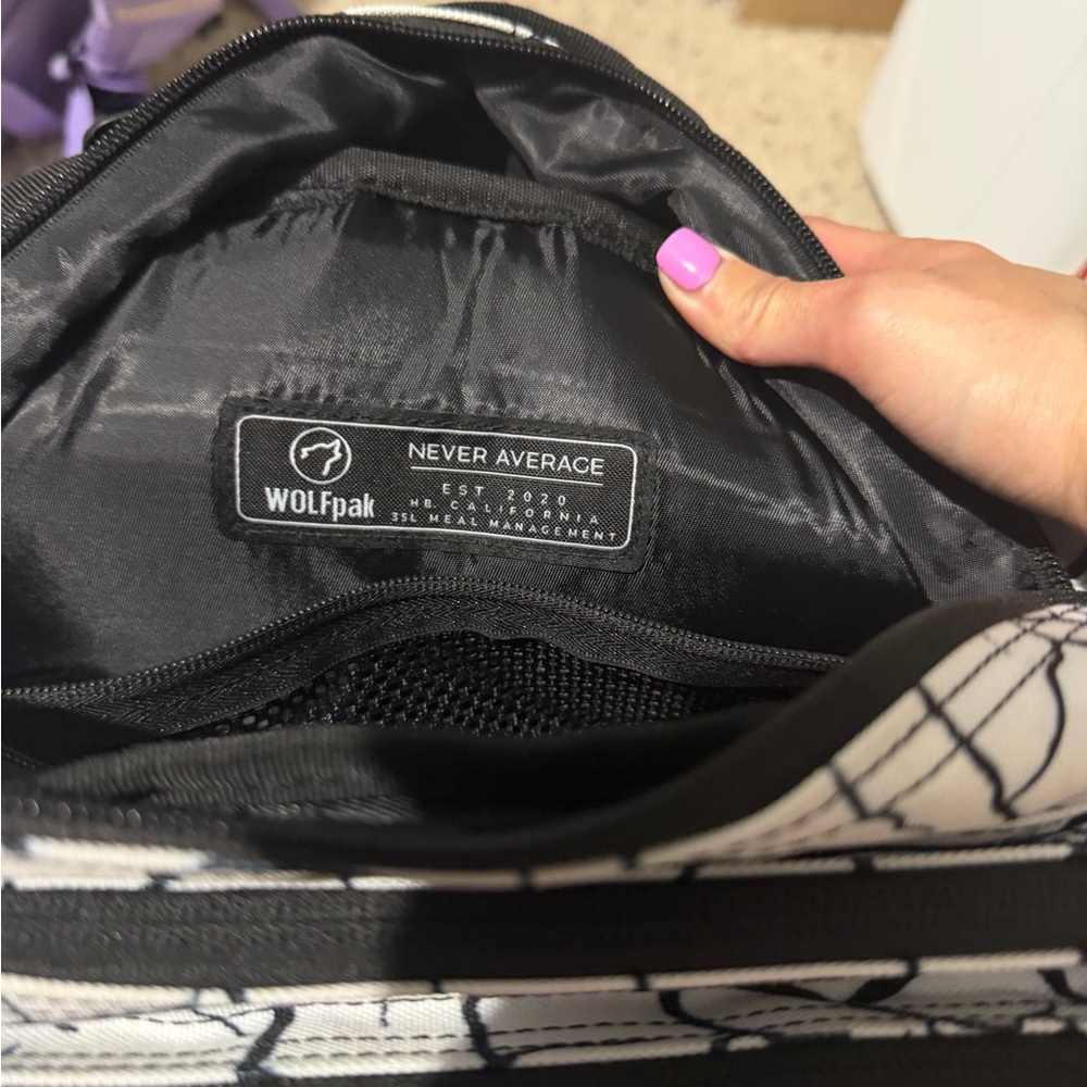 Wolfpak meal management backpack - image 3